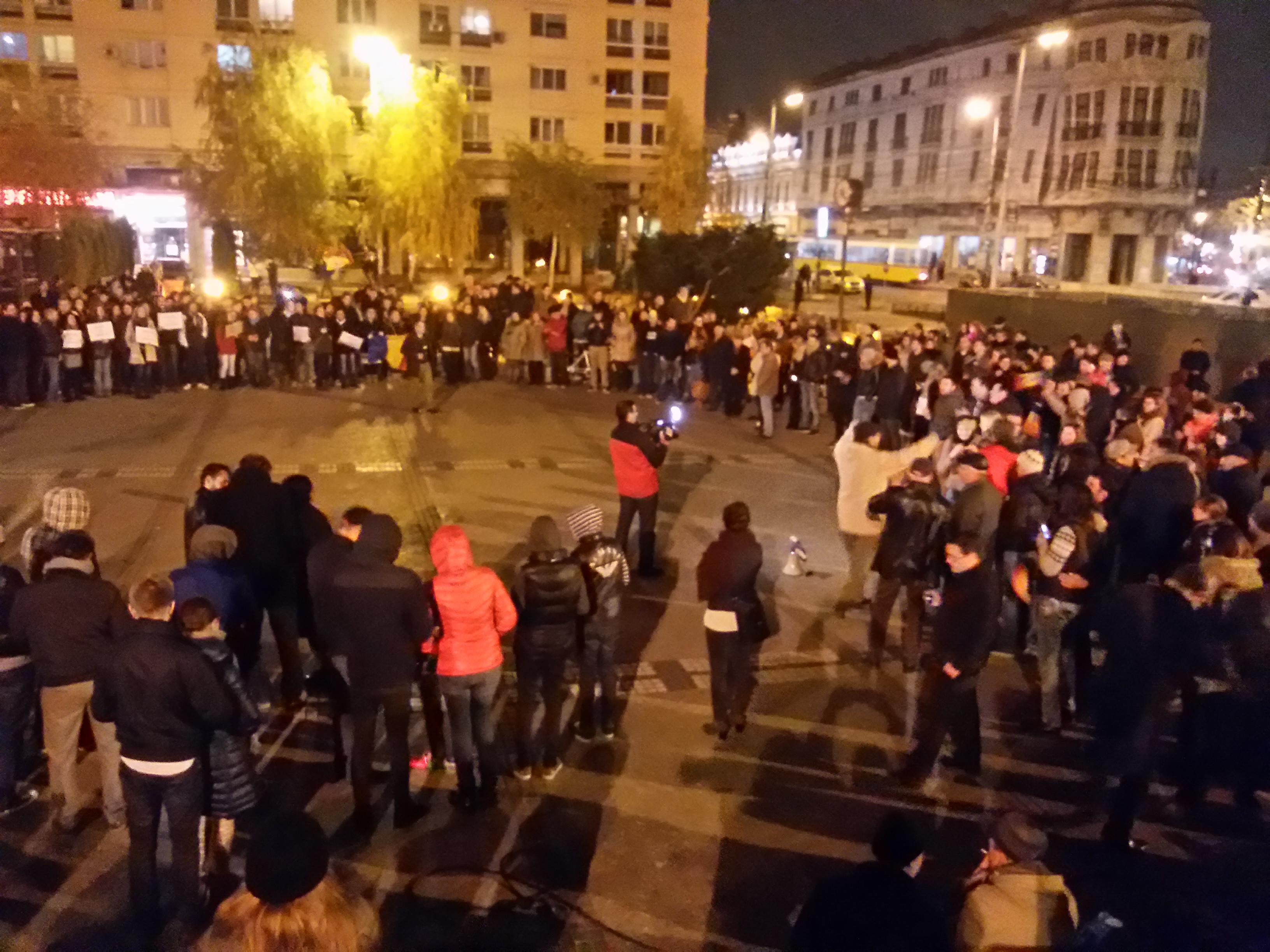 Proteste în Iaşi. Peste două mii de tineri au manifestat, în semn de solidaritate cu diaspora FOTO VIDEO