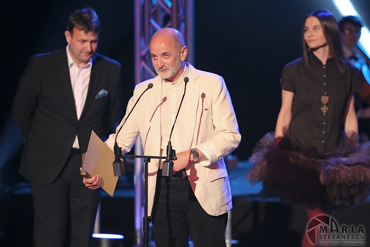 Doru Mareş, secretarul literar al Teatrului Municipal „Bacovia”, a câştigat Premiul UNITER pentru critică teatrală