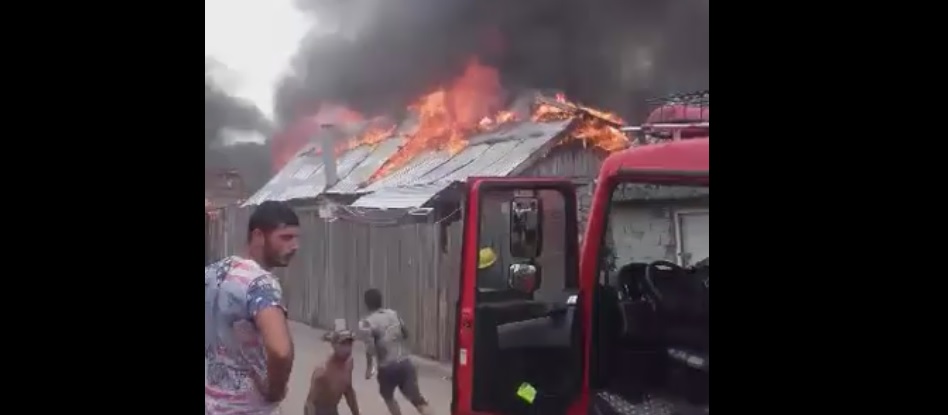 Târgu Mureş: Incendiu puternic la marginea municipiului