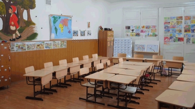 (AUDIO) 59 de profesori pensionari țin ore în școlile din județul Iași. Numărul acestora este mic, raportat la totalul cadrelor didactice din județ, susține purtătorul de cuvânt al ISJ, Antonina Bliorț