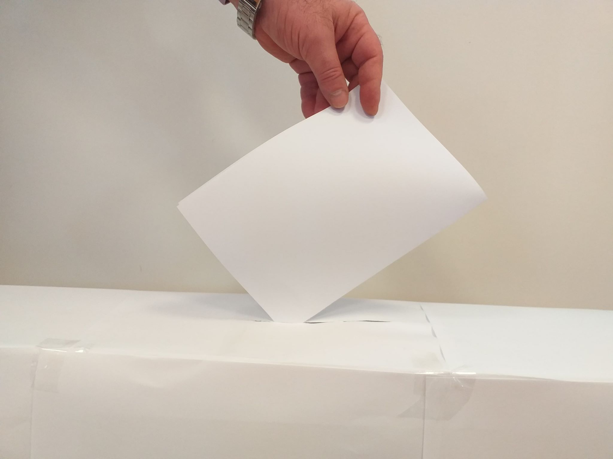 SUA şi UE sunt „preocupate faţă de neregulile de la referendumul din Rusia”