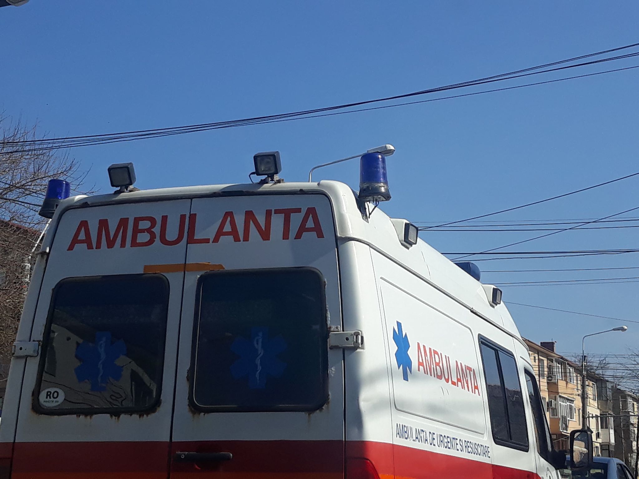 Neamţ: Serviciul Judeţean de Ambulanţă a primit 8 autosanitare noi, achiziţionate prin POR