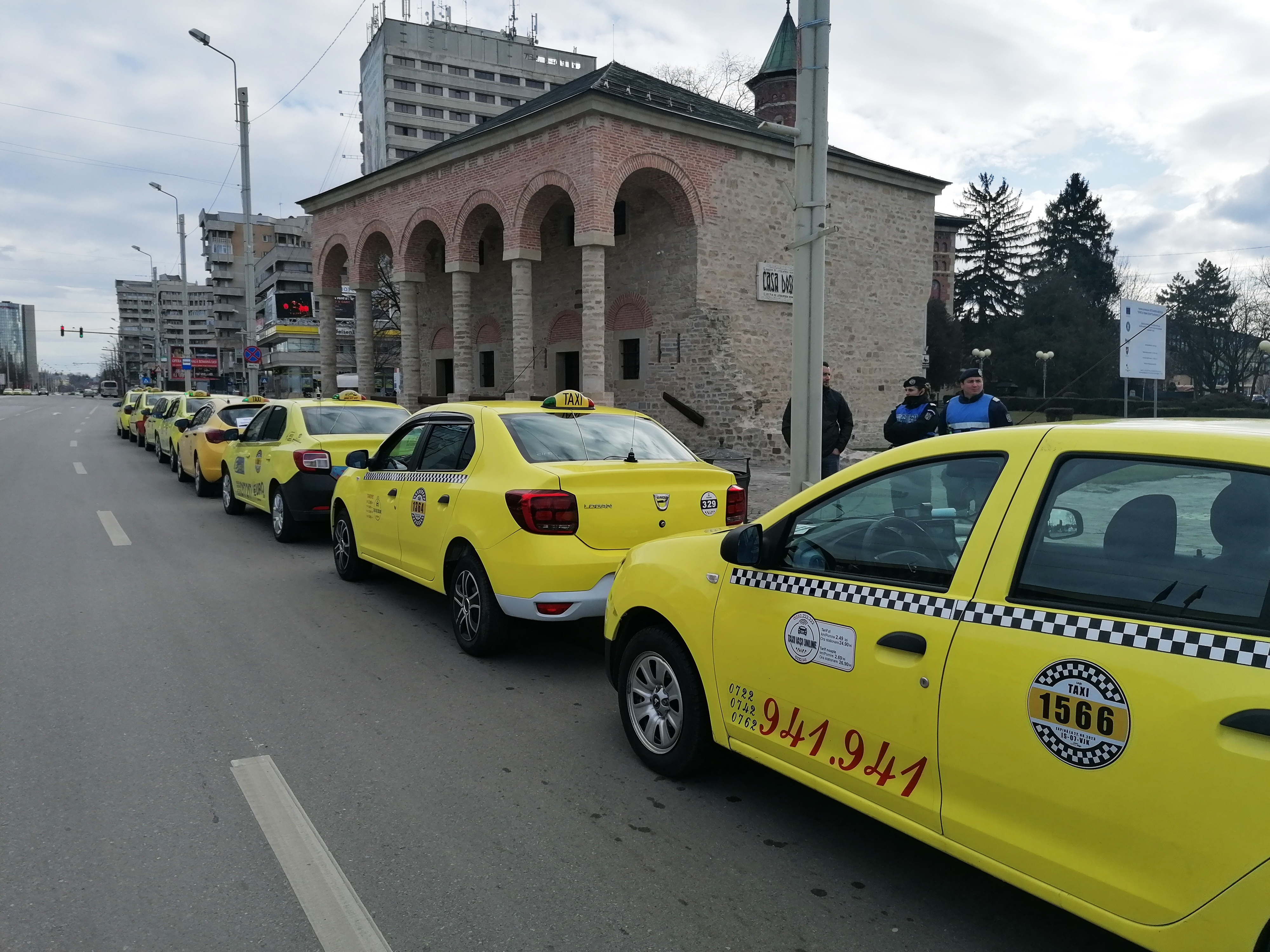 Demonstraţii ale taximetriştilor, în Piaţa Constituţiei din Bucureşti