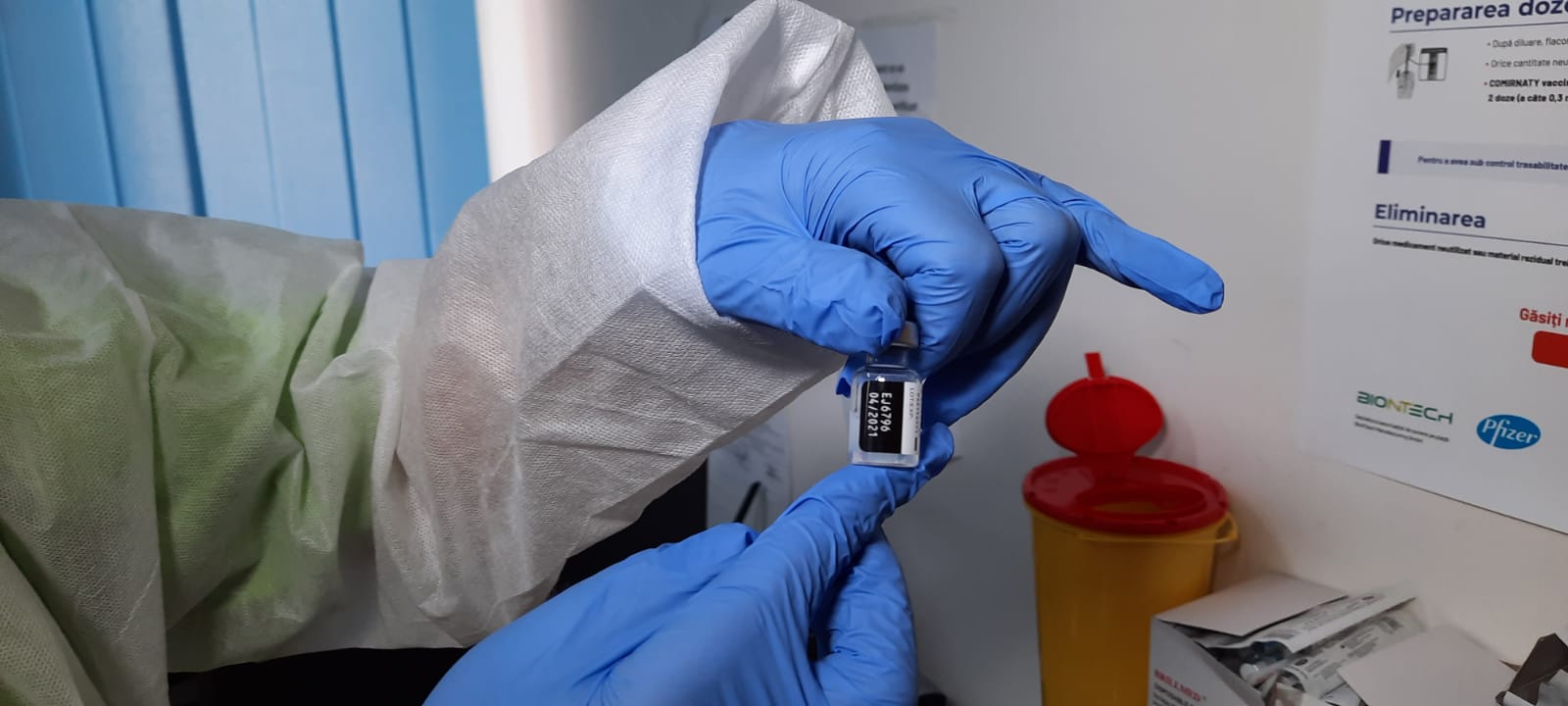 Peste 13.000 de români au fost vaccinaţi împotriva COVID-19