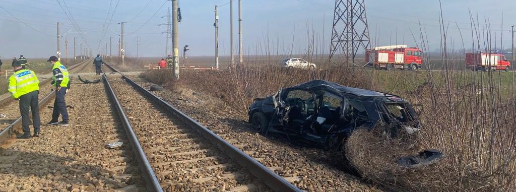 (FOTO) Vrancea: Accident grav la trecerea de cale ferată Șișcani – Adjud