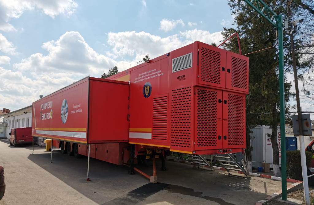 (AUDIO/FOTO) IAŞI: Unitatea mobilă ATI Covid, poate îngriji primii pacienţi
