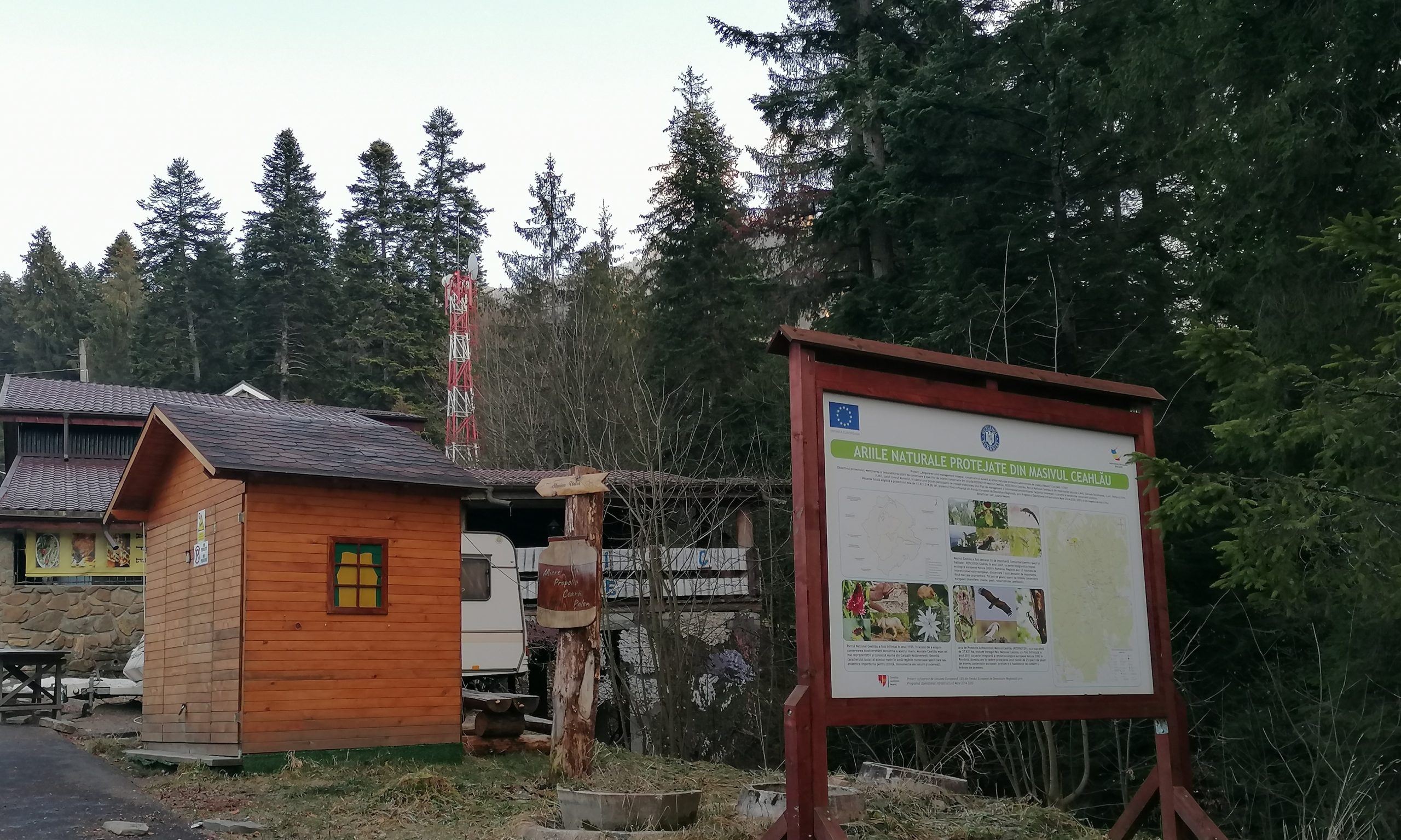 Acces liber în Parcul Național Ceahlău de hram: autoritățile asigură protecția turiștilor