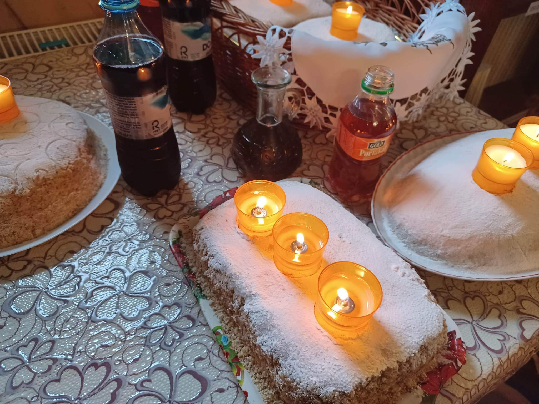 Postul Adormirii Maicii Domnului începe vineri; creştinii sunt chemaţi la post şi curăţire spirituală