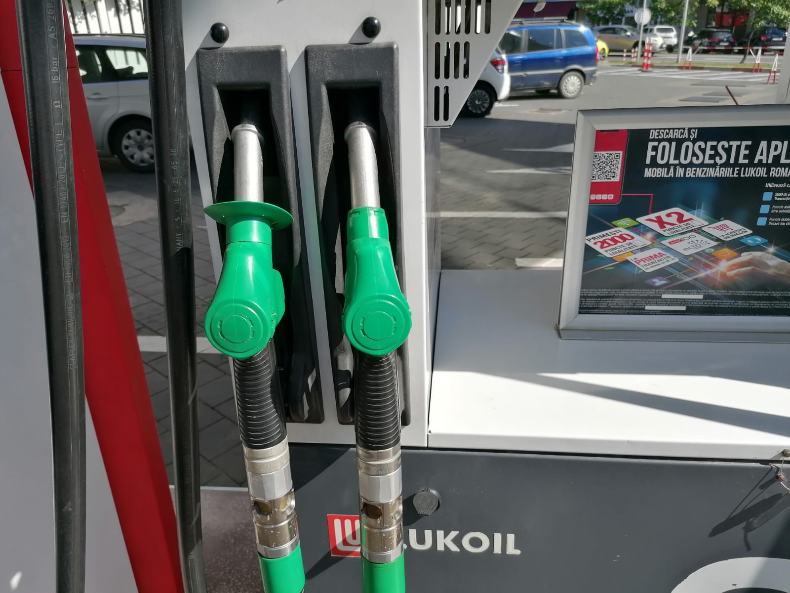 Prețul benzinei continuă să crească