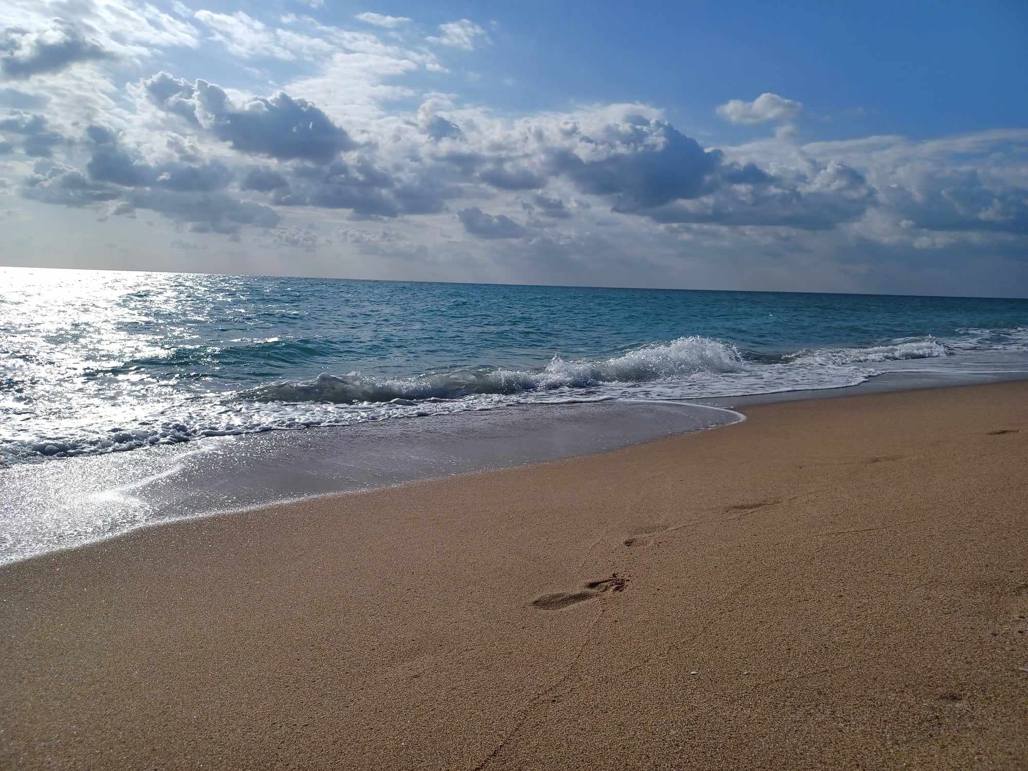 O turistă din România s-a înecat în mare, în zona staţiunii Sunny Beach din Bulgaria