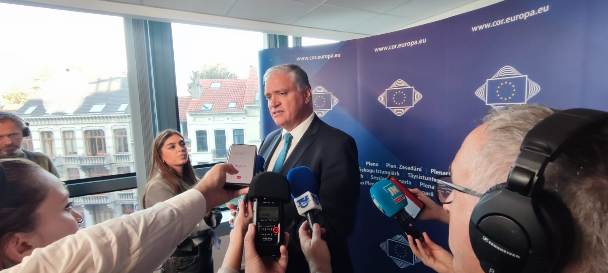 (AUDIO) Reconstrucția Ucrainei, discutată de Comitetul European al Regiunilor