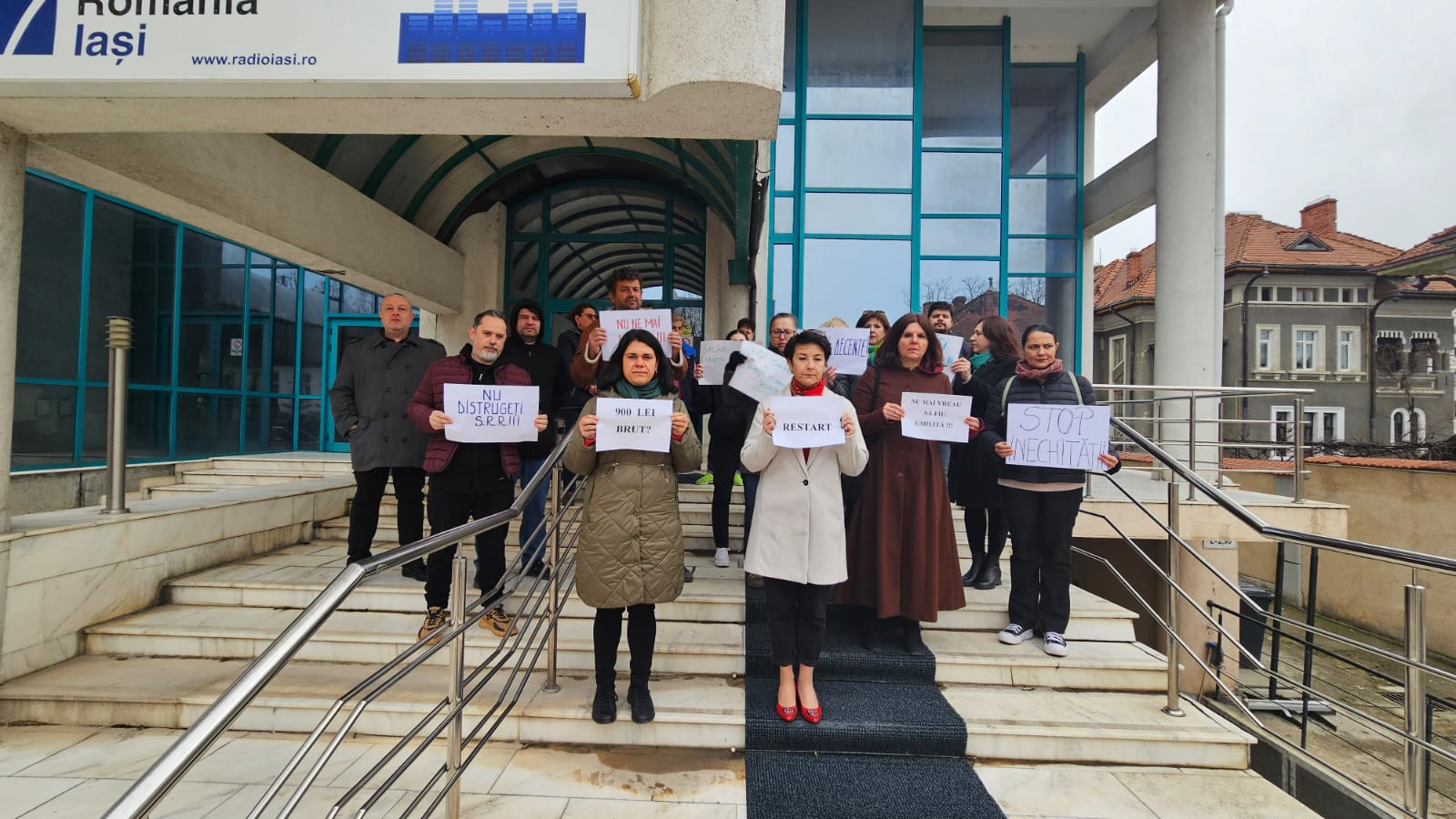 Protest al angajaților studioului teritorial Radio România Iași