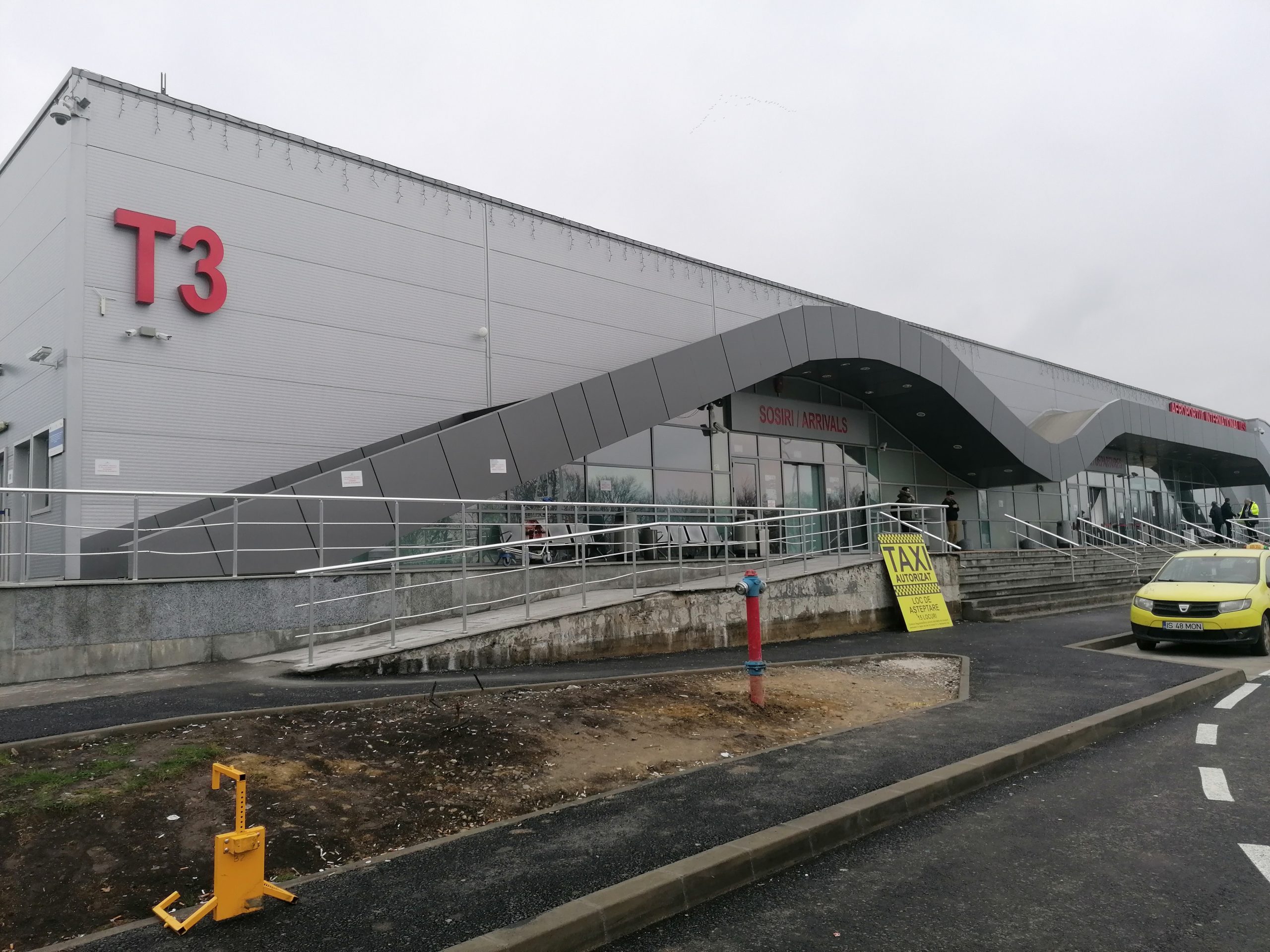 (AUDIO) Conducerea Aeroportului Internațional Iași a semnat contractul de proiectare pentru reconfigurarea terminalului T3