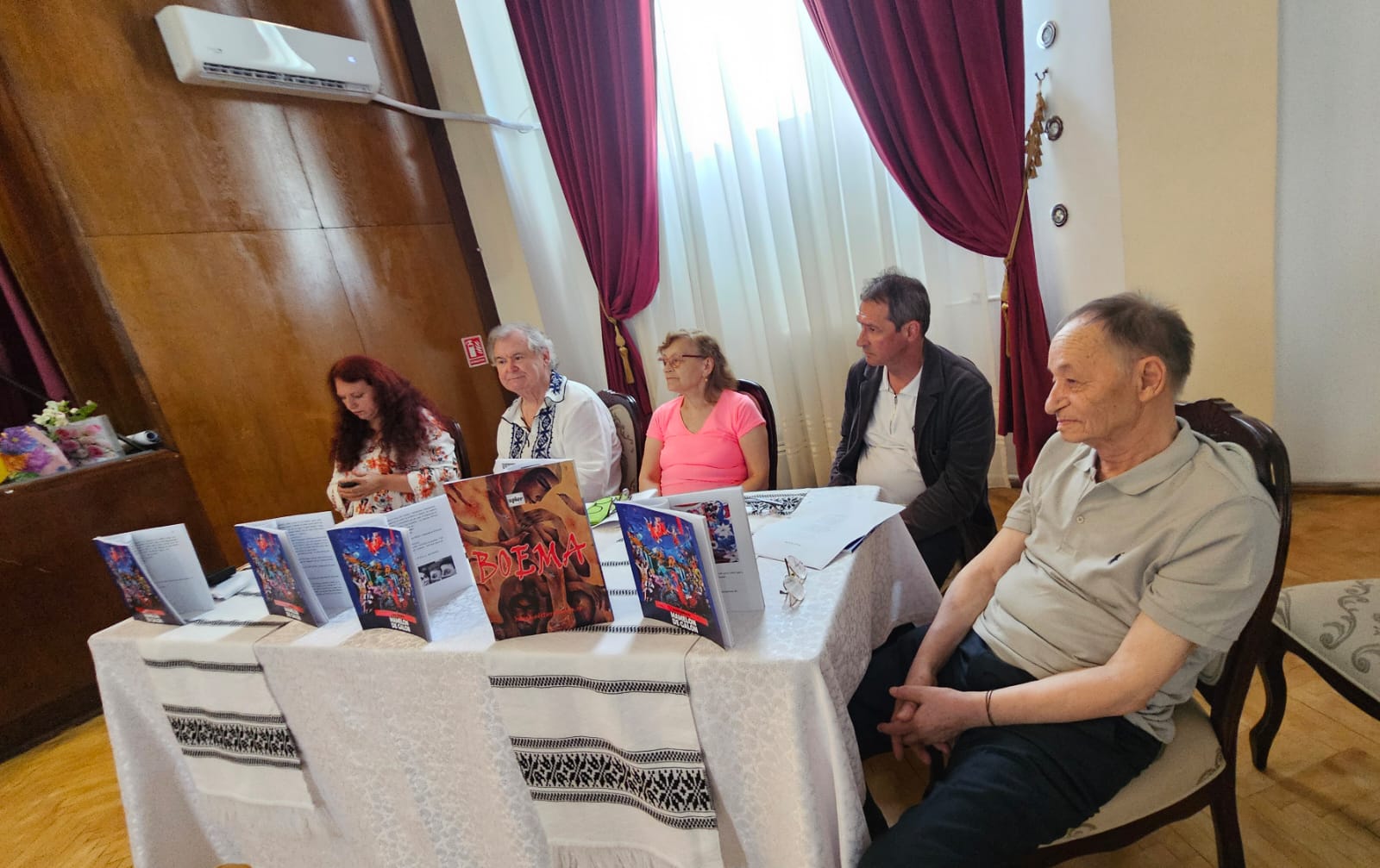 (AUDIO/FOTO) Lansare de carte „Mamelon de Galon” de scriitorul și jurnalistul Aurel Brumă
