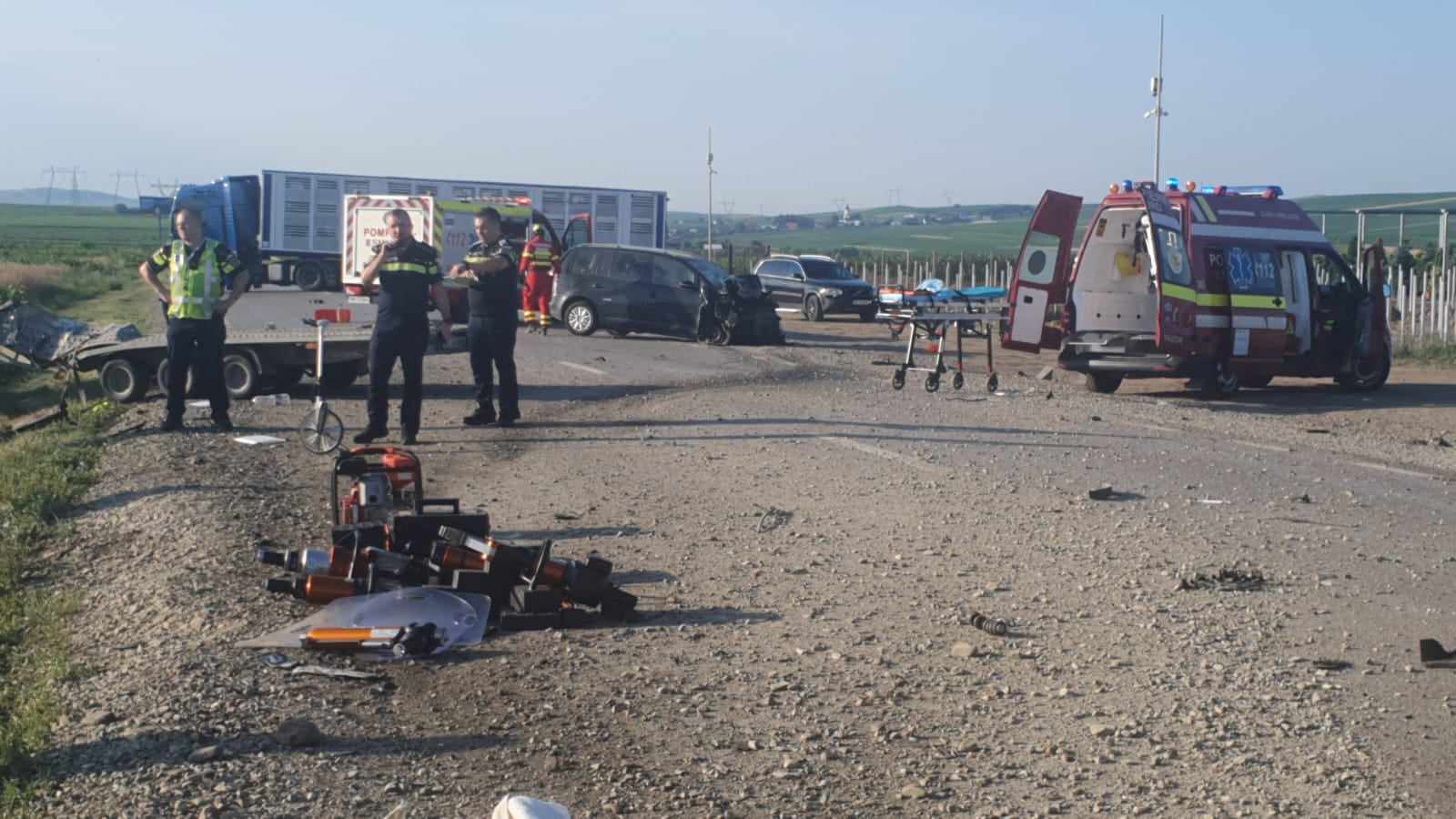 (UPDATE) Accidentul cu cinci morţi de la Cumpărătura, produs de un şofer ucrainean care a adormit la volan