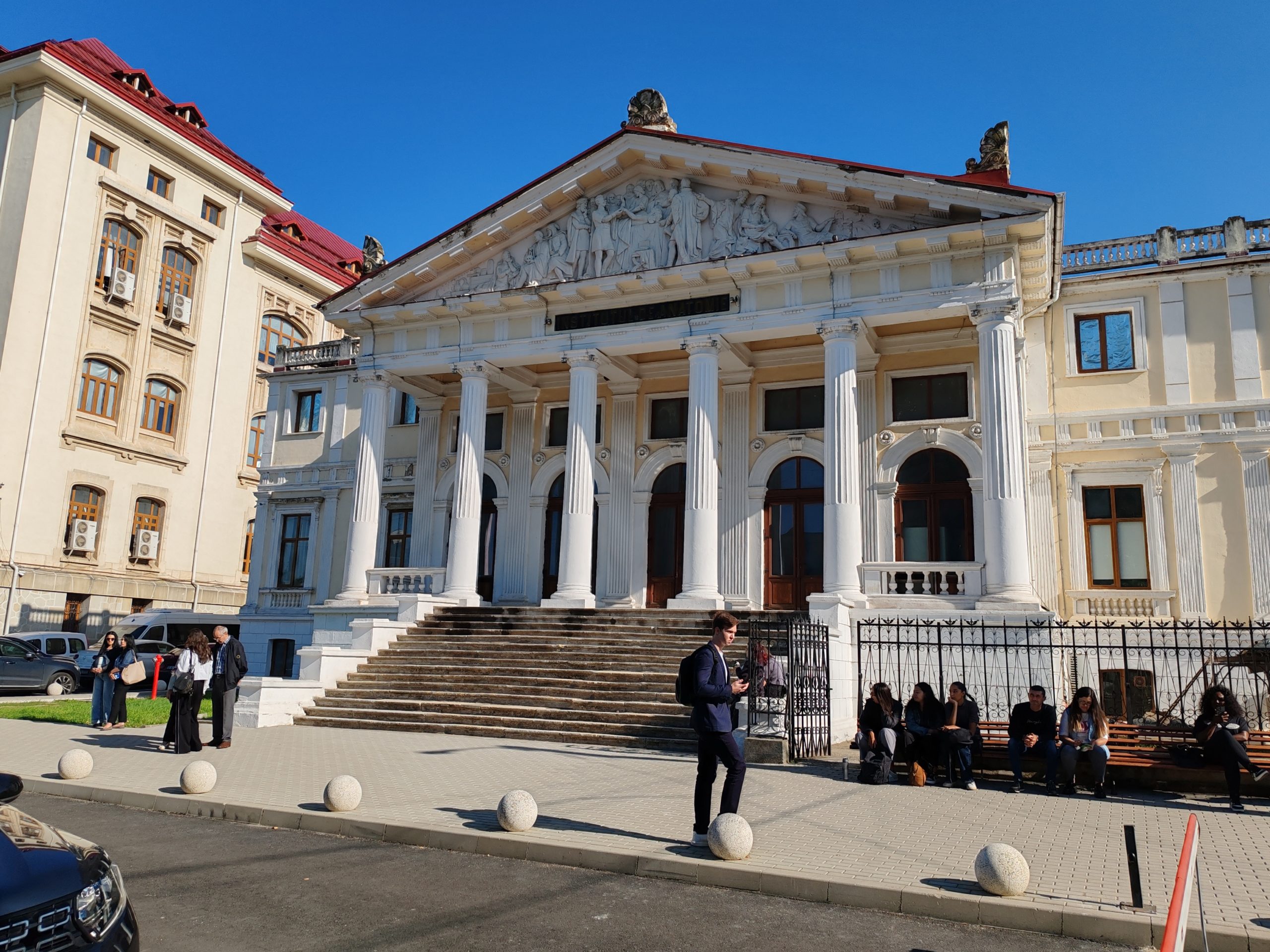 Iași: Astăzi are loc concursul de admitere la Universitatea de Medicină și Farmacie „Grigore T. Popa”