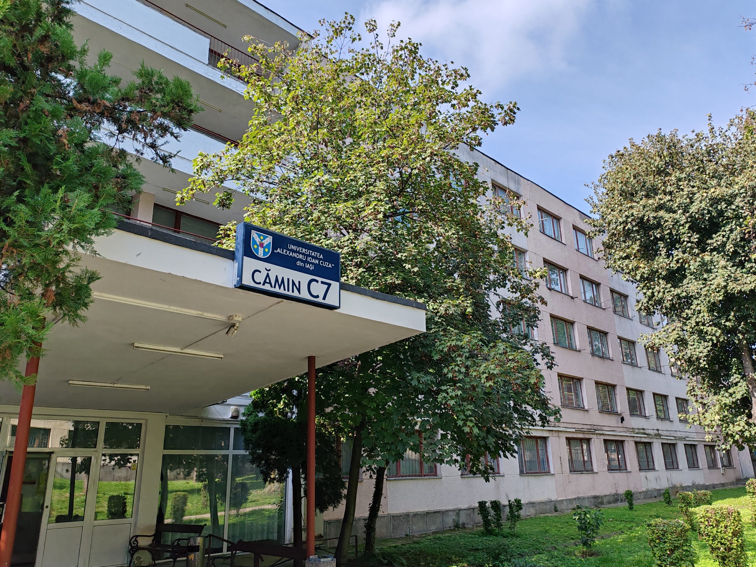 (AUDIO) Suspendarea unor proiecte PNRR, pe fondul deficitului bugetar, a stopat temporar reparațiile la căminele studențești din Iași