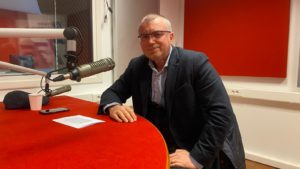#InfoEconomic: Profesor universitar doctor Cristian Popescu, despre efectele lipsei unui plan național de redresare: „în momentul în care se sistează finanțarea pe fonduri europene, imediat apare și o creștere mai puternică a riscului de țară”