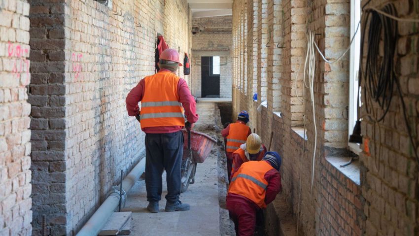 Ministrul Finanţelor: Taxa pe construcţii speciale va fi de 1%; normele de implementare vor fi elaborate în 90 de zile Ministrul Finanţelor: Taxa pe construcţii speciale va fi de 1%; normele de implementare vor fi elaborate în 90 de zile