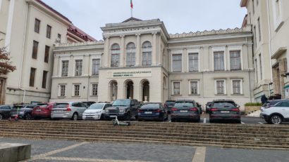 Peste 10.000 de candidaţi participă la concursul de intrare în rezidenţiat