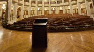 Camera Deputaţilor/Moţiune simplă împotriva ministrului de Externe – dezbatere; vot final – miercuri