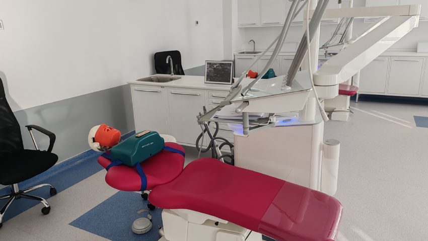 Ministrul sănătăţii a anunţat controale la clinica dentară unde o fetiţă de doi ani a murit în urma anesteziei