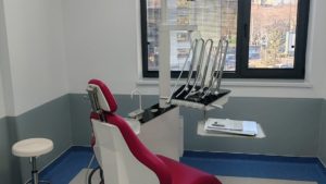 Colegiul Medicilor Stomatologi din România analizează impactul ordinului prin care se creează un mecanism de finanţare pentru tratamente stomatologice în sistemul public