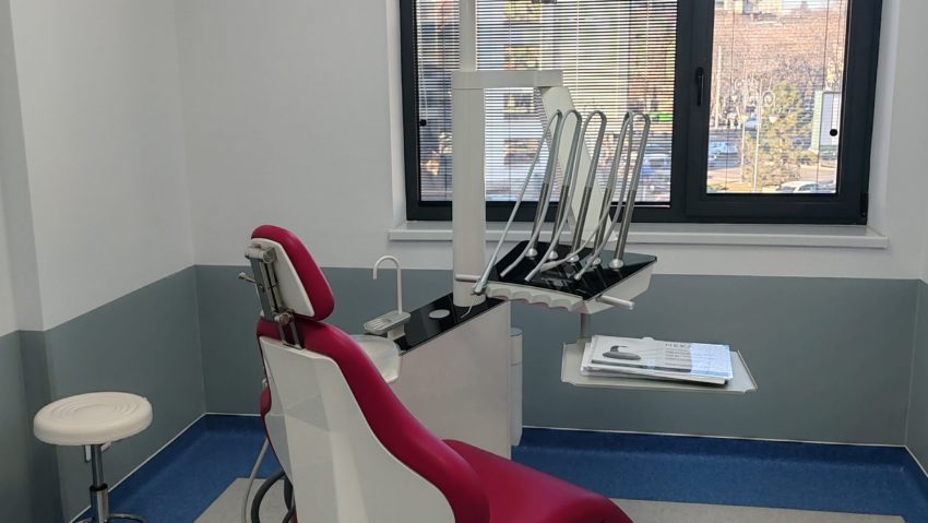 Colegiul Medicilor Stomatologi din România analizează impactul ordinului prin care se creează un mecanism de finanţare pentru tratamente stomatologice în sistemul public