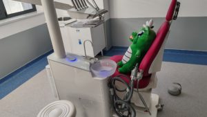 Ministrul sănătăţii promite măsuri pentru decontarea serviciilor stomatologice în spitalele de stat