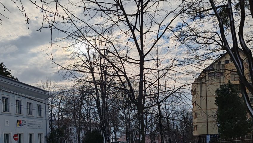 Vremea se încălzeşte uşor începând cu acest sfârşit de săptămână