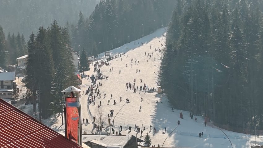 Neamț: Sezonul de schi și săniuș s-a deschis oficial în stațiunea Durău