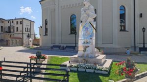 (AUDIO) La Catedrala Romano-Catolică din Iași a fost deschisă Cartea de Condoleanțe în amintirea Papei Francisc