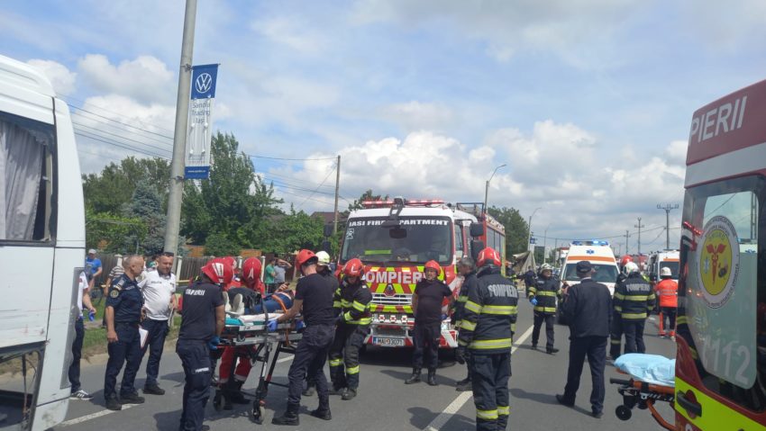 (AUDIO): Starea victimelor accidentului de la Lețcani; 17 persoane, printre care 3 copii, au fost transportate la spital (AUDIO): Starea victimelor accidentului de la Lețcani; 17 persoane, printre care 3 copii, au fost transportate la spital