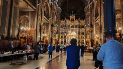 Sfânta Lumină – adusă, sâmbătă seara, de la Ierusalim