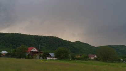 METEO: Instabilitate atmosferică în județul Vrancea și zona de munte a județelor Suceava, Neamț, Bacău