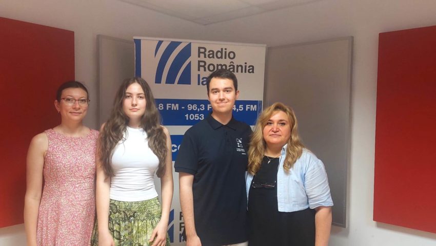 #StareaEducației (INTERVIU) Doi elevi din Iași calificați în lotul lărgit pentru a participa la Olimpiada Internațională de Inteligență Artificială. ”Fiind un domeniu atât de nou, dar mai ales ca subiect academic, resursele sunt foarte limitate și cred că asta este cea mai mare problemă pe care o întâmpinăm în pregătirea noastră.” #StareaEducației (INTERVIU) Doi elevi din Iași calificați în lotul lărgit pentru a participa la Olimpiada Internațională de Inteligență Artificială. ”Fiind un domeniu atât de nou, dar mai ales ca subiect academic, resursele sunt foarte limitate și cred că asta este cea mai mare problemă pe care o întâmpinăm în pregătirea noastră.”