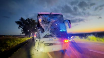 (FOTO) ISU Bacău: Plan roșu de intervenție pe E85/DN2 în urma unui accident rutier