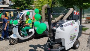 (AUDIO/FOTO) De Ziua Mondială a Mediului, Compania Salubris SA din Iași a prezentat ultimele utilaje achiziționate