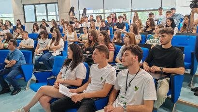 (AUDIO/FOTO) Şcoală de vară dedicată viitorilor studenți, la USV Iaşi