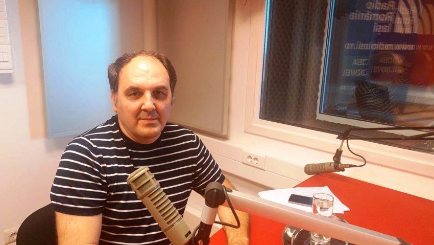 #StareaEducației (INTERVIU) Laviniu Lăcustă, președintele USLIP Iași: ”Propunerile domnului ministru în raportul prezentat recent se constituie, practic, într-o altă Lege a Educației Naționale. Ideea aceasta de a tot veni cu legi noi nu face decât să bulverseze sistemul. Haideți să ne hotărâm pe o anumită direcție și să încercăm să o păstrăm.” #StareaEducației (INTERVIU) Laviniu Lăcustă, președintele USLIP Iași: ”Propunerile domnului ministru în raportul prezentat recent se constituie, practic, într-o altă Lege a Educației Naționale. Ideea aceasta de a tot veni cu legi noi nu face decât să bulverseze sistemul. Haideți să ne hotărâm pe o anumită direcție și să încercăm să o păstrăm.”