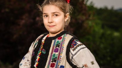 Ana Huluba, o mică interpretă de muzică populară, născută la Roma. Emisiunea „Weekend cu prieteni” (1.06.2025)