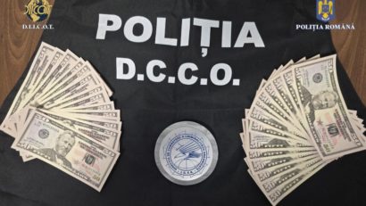 (FOTO) Peste 800 de bancnote false de 50 de dolari au fost introduse în ţară, în ultimele luni