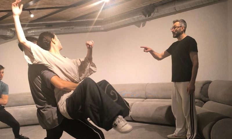 (AUDIO/FOTO) Coregraful Fabio Crestale (Franța): Dansul contemporan are aici o energie cu totul diferită față de ceea ce întâlnesc, de obicei, în Franța sau în Italia (AUDIO/FOTO) Coregraful Fabio Crestale (Franța): Dansul contemporan are aici o energie cu totul diferită față de ceea ce întâlnesc, de obicei, în Franța sau în Italia