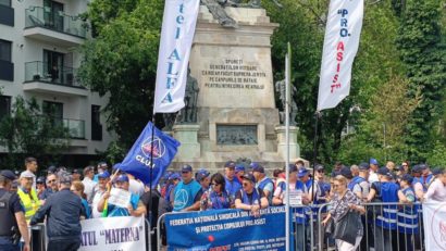 Protest al membrilor Confederaţiei Naţionale Sindicale Cartel ALFA la Palatul Cotroceni