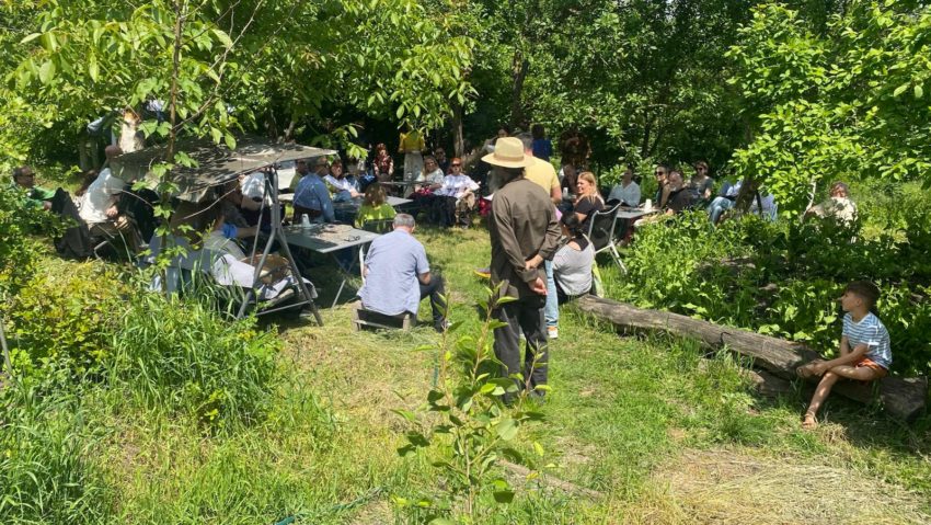 „Ferma de Artă” din Liteni (Moara), județul Suceava – locul în care „se nasc, cresc și se coc” proiecte artistice – pe itinerariul Festivalului Internațional „Zilele Teatrului Matei Vișniec” „Ferma de Artă” din Liteni (Moara), județul Suceava – locul în care „se nasc, cresc și se coc” proiecte artistice – pe itinerariul Festivalului Internațional „Zilele Teatrului Matei Vișniec”