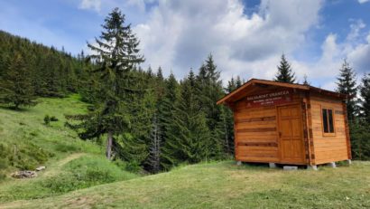 Vrancea: Trei refugii amenajate de Salvamont, puse la dispoziţia turiştilor
