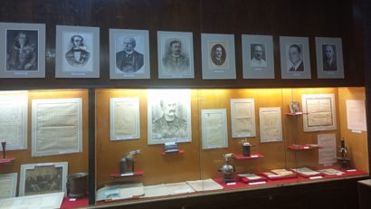 Medicină și farmacie, la Roman, prin medici implicați și în viața cetății – temă a emisiunii Dialog intercultural de vineri, 18 IULIE 2025, ora 20:30 – cu Dumitru ȘERBAN