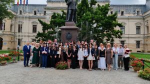 (AUDIO/FOTO) Elevii de nota 10 la Bacalaureat și Evaluare Națională au fost premiați de autoritățile locale