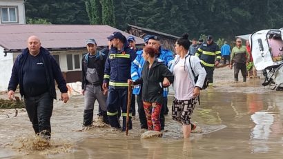 Trei oameni au murit în urma fenomenelor meteo extreme din judeţul Suceava
