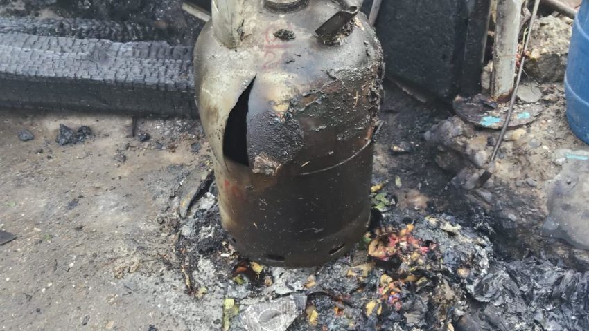 Incendiu și explozie într-o locuință din Galați. O persoană a murit Incendiu și explozie într-o locuință din Galați. O persoană a murit